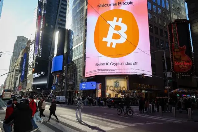 Bitcoin: Bitcoin’de kurumsallaşmanın etkileri ve yatırımcı beklentileri haber kartı görseli
