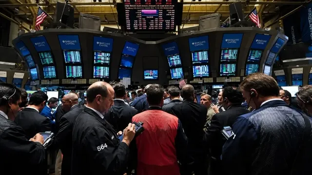 Makro: Küresel Piyasalarda Gerilim: Petrol Fiyatı 100 Dolar Sınırına Yaklaştı haber kartı görseli