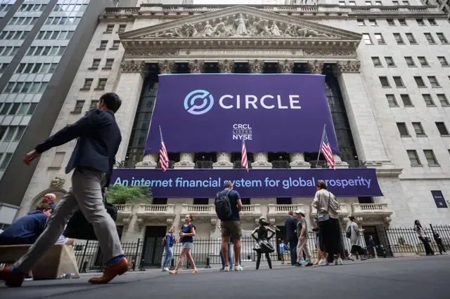 Altcoin: Yeni Stablecoin Projesi Circle Hisselerini Vurdu: Bernstein’den ise Pozitif Değerlendirme Geldi. haber kartı görseli