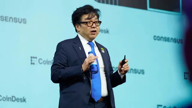 Altcoin: Bitmine, 75 milyon dolarlık ether satın aldı; Tom Lee, kurumsal yatırımların kriptoya ağırlığının düşük kaldığını haber kartı görseli