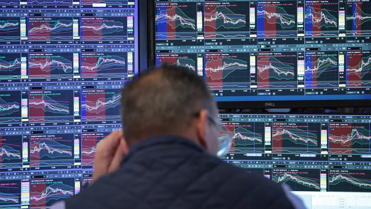 Macro: Senate Rejects Clarity Act; Crypto Stocks Plummet news image