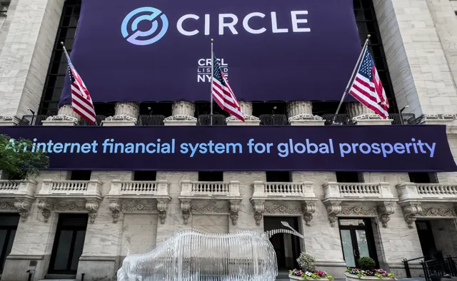 Altcoin: Circle Launches Arc Network Mainnet: 10 Billion Tokens Ready news card image