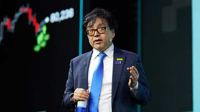 Macro: Tom Lee's Bitmine Prefers Share Buybacks Over Ether Purchases Amid Crypto Decline news card image