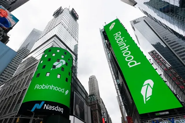 Bitcoin: Robinhood Expands US Market with 24/7 Trading Options news card image