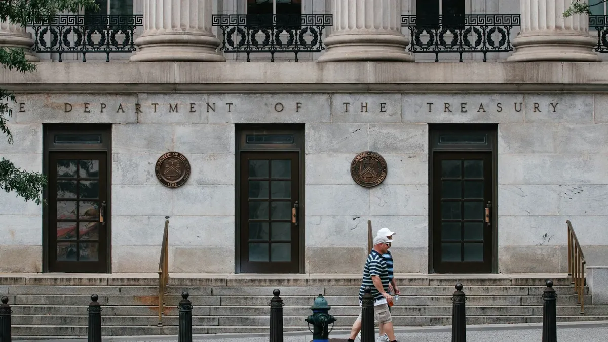 Regulation: U.S. scraps proposed $10,000 reporting rule for crypto sent to private wallets news image