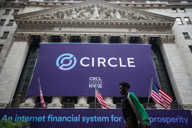 Altcoin: Circle Launches Arc Mainnet with Validators BlackRock and Visa news card image