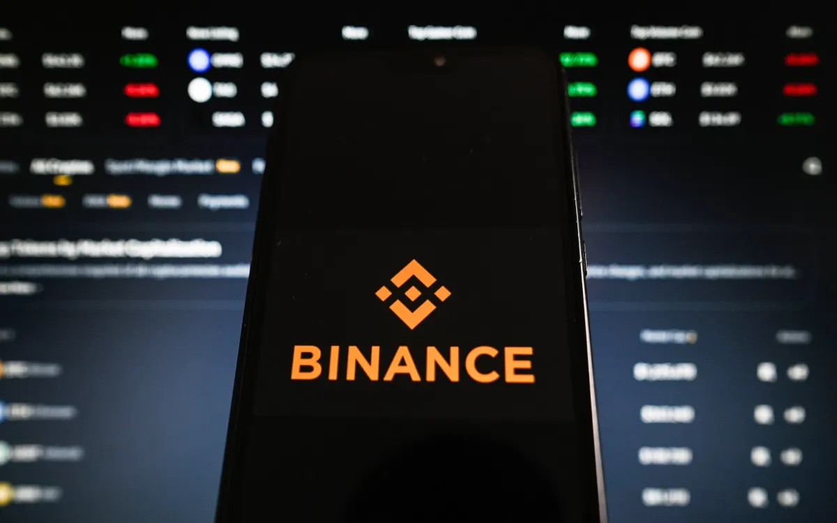 Macro: Binance Explains Possible Reasons for $6.3 Billion Hack news image